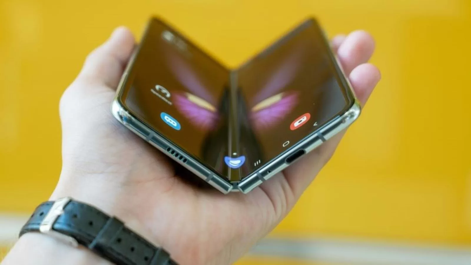 Foldable smartphone market set for 10% growth in 2025